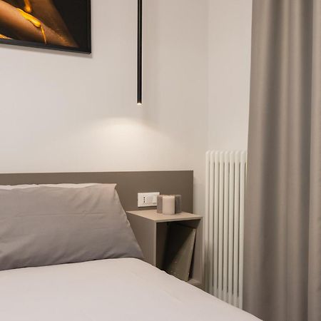 Luxury Station Suite Болонья Экстерьер фото