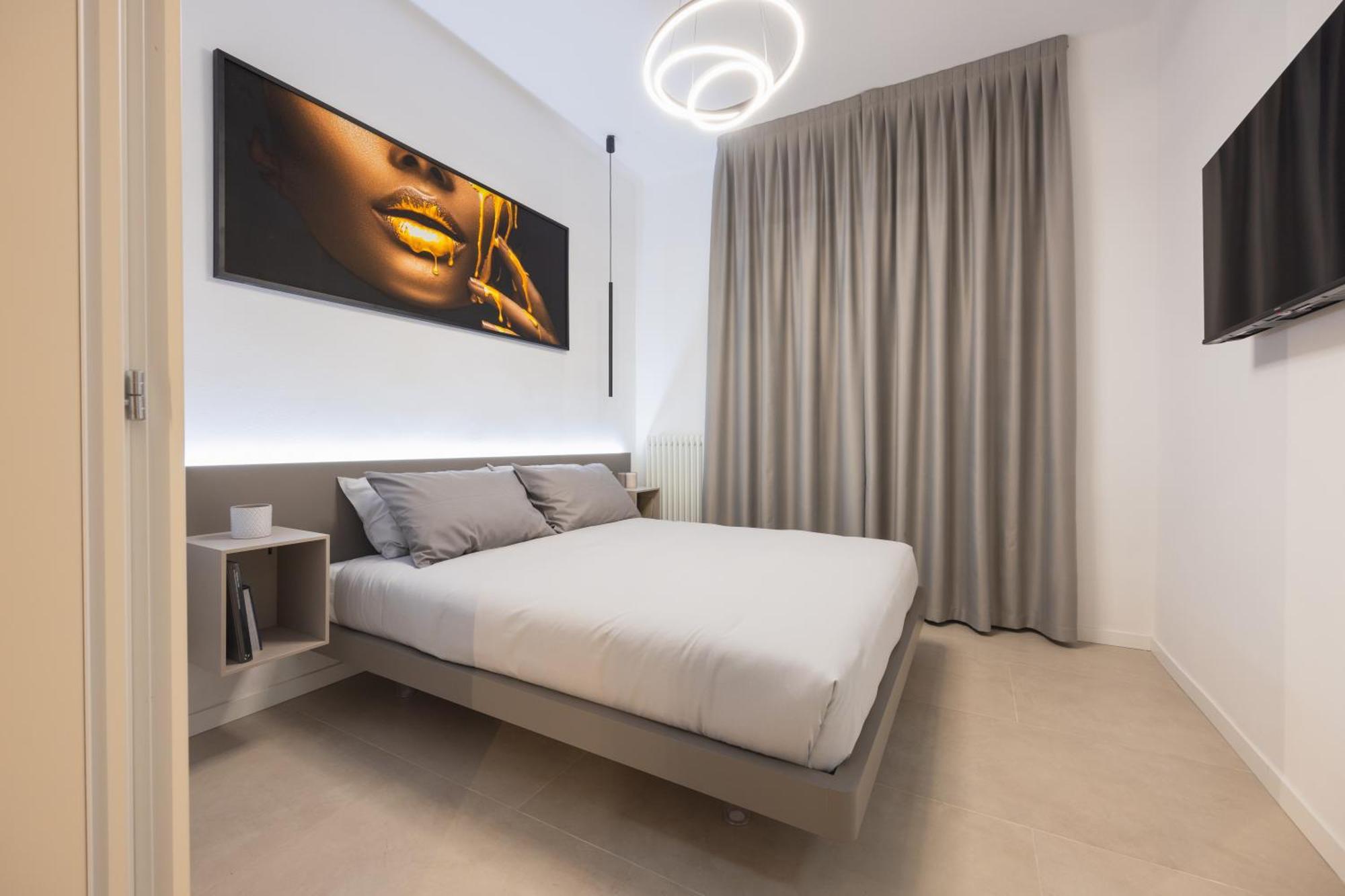 Luxury Station Suite Болонья Экстерьер фото