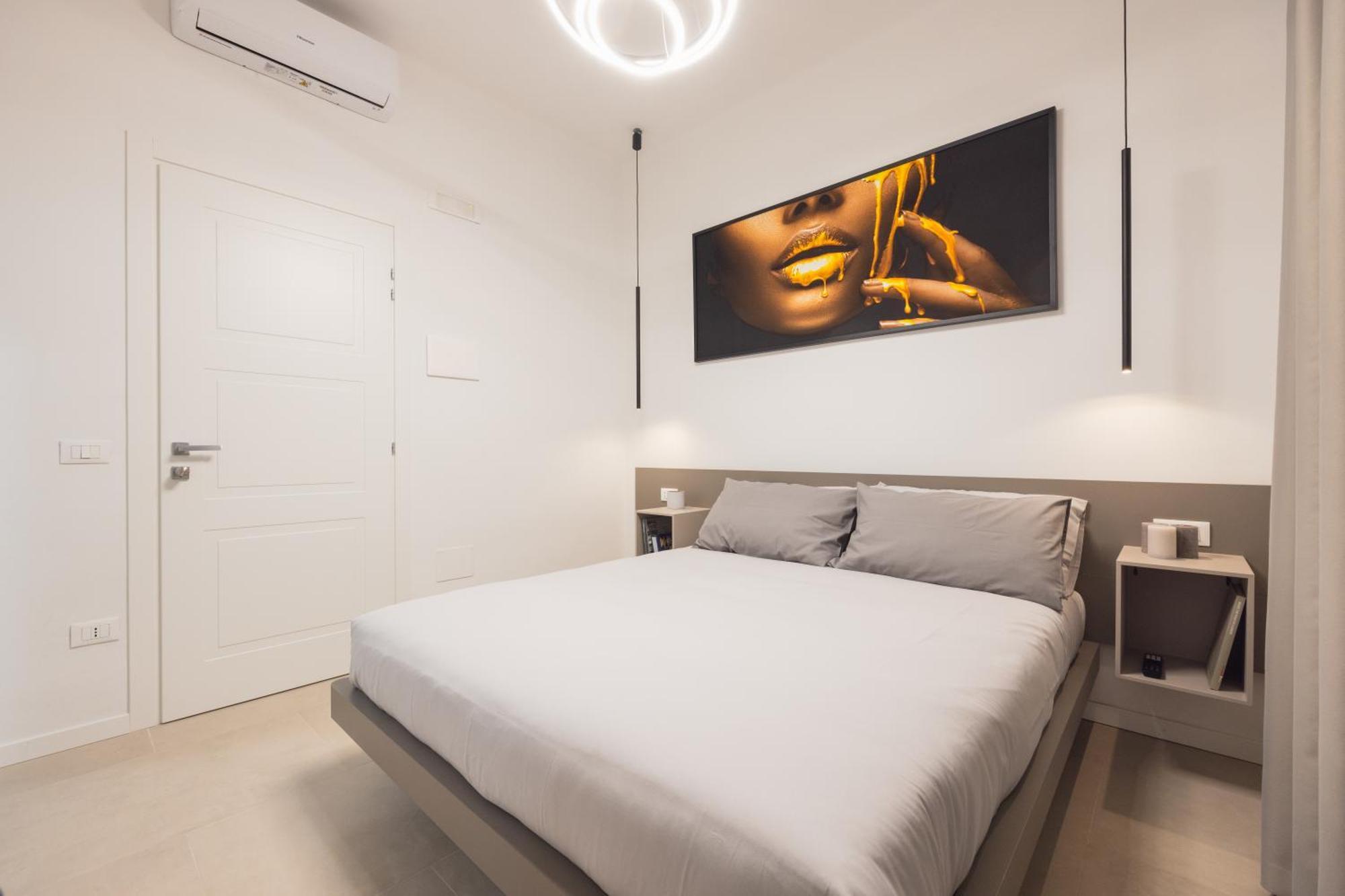 Luxury Station Suite Болонья Экстерьер фото