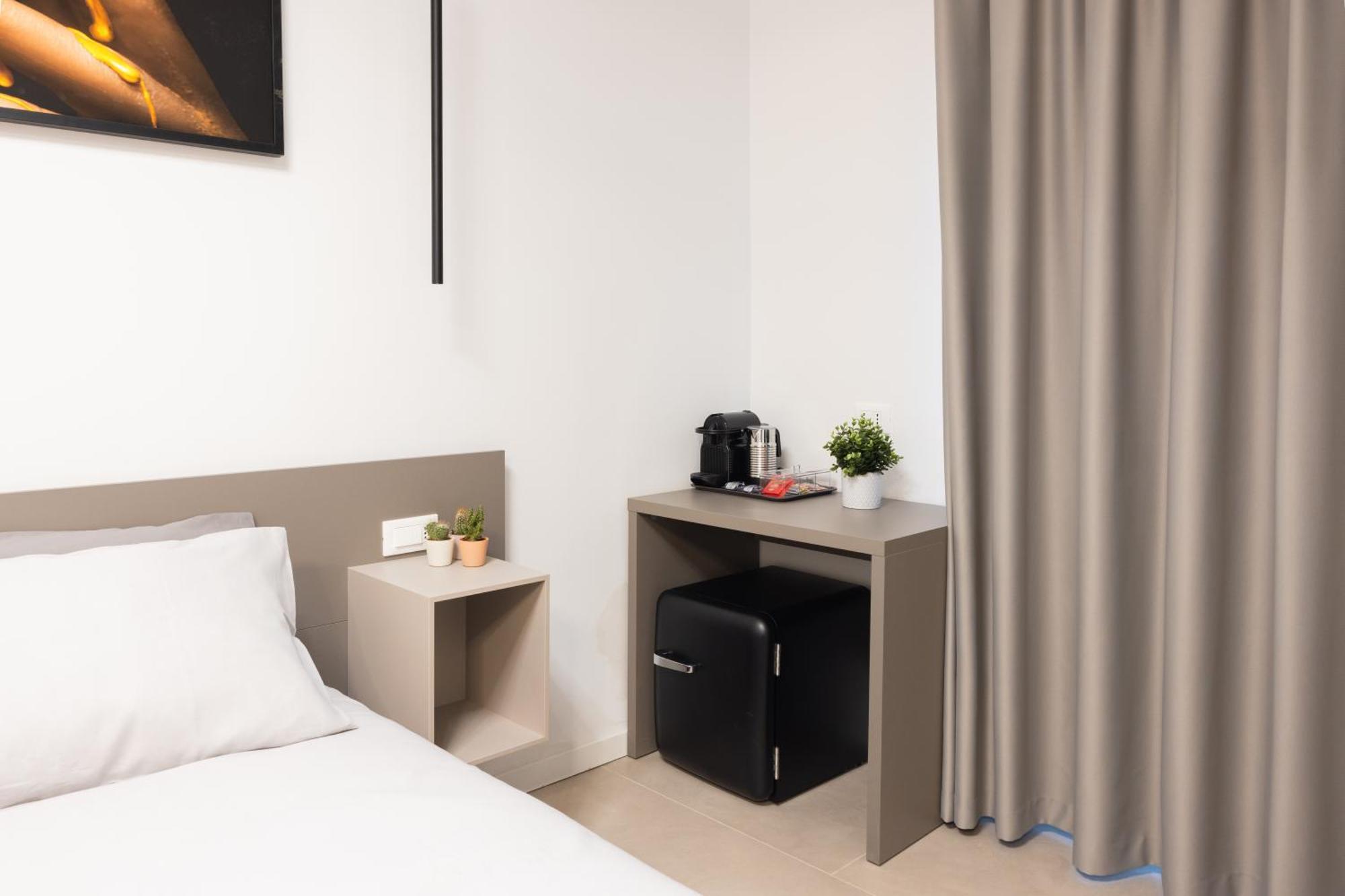 Luxury Station Suite Болонья Экстерьер фото