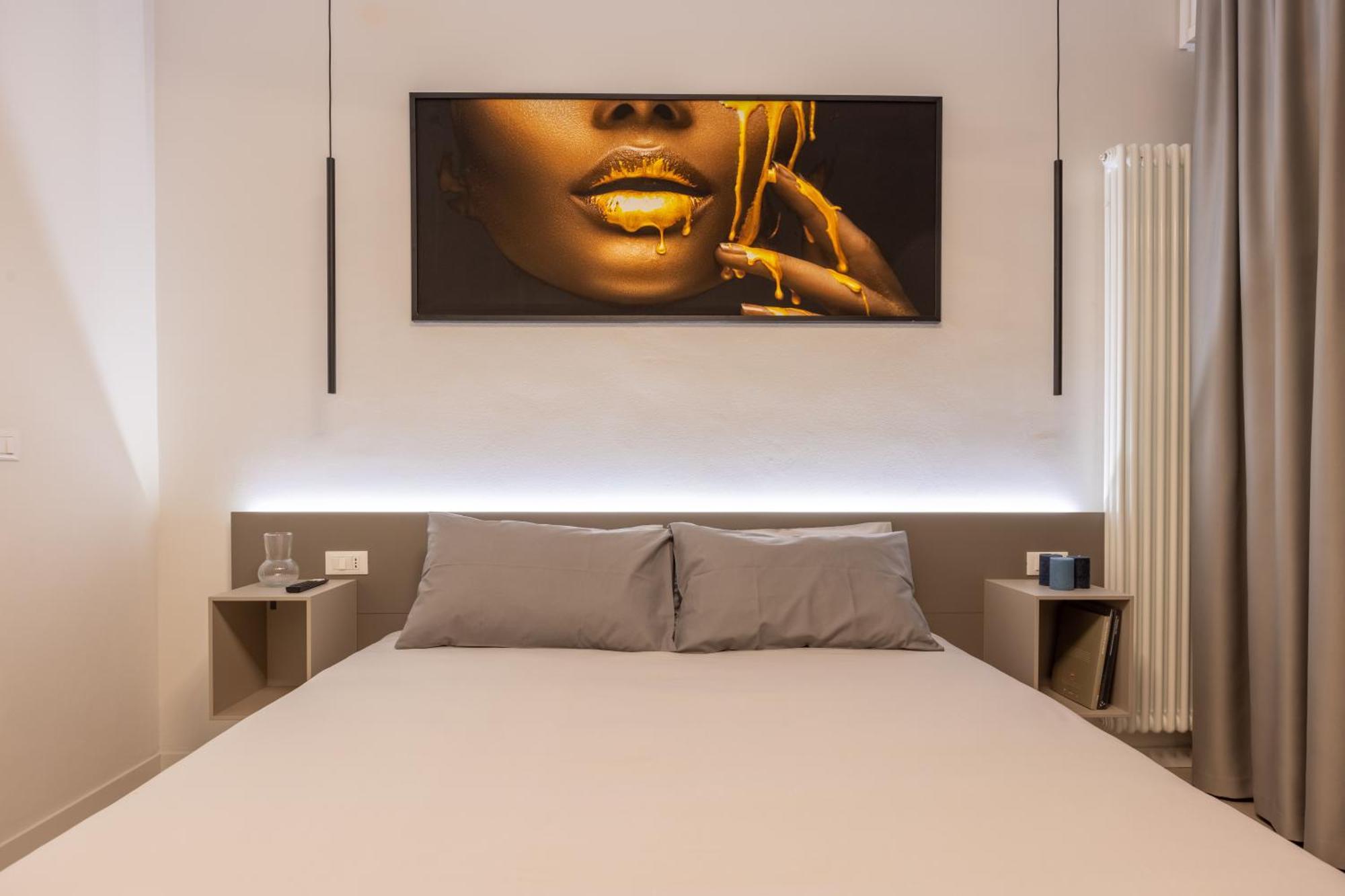 Luxury Station Suite Болонья Экстерьер фото