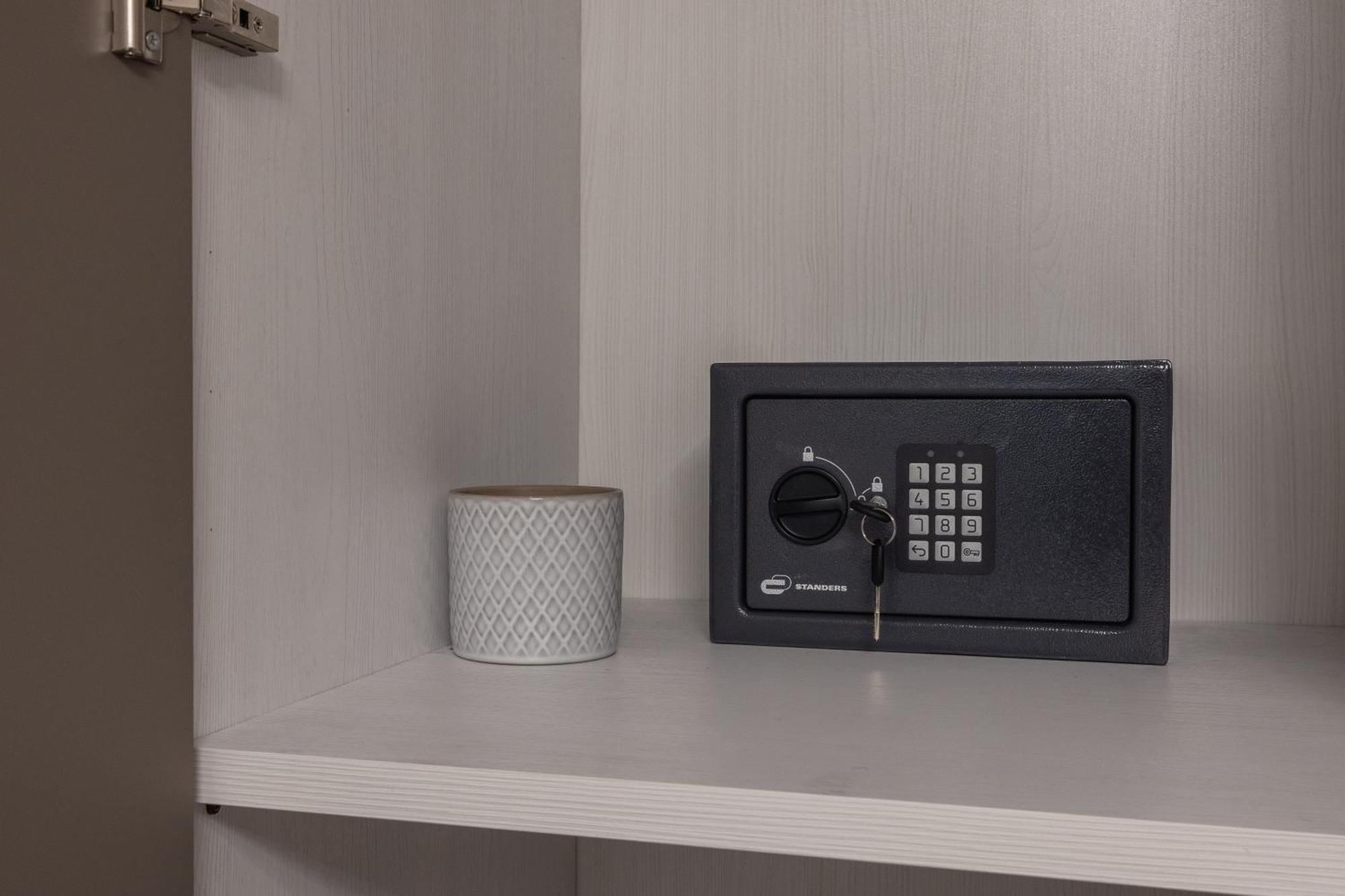 Luxury Station Suite Болонья Экстерьер фото